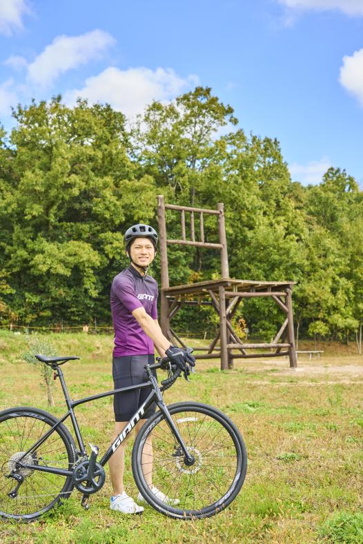 豊前・東峰サイクリング  大きな椅子（もみじ学舎）12（縦）