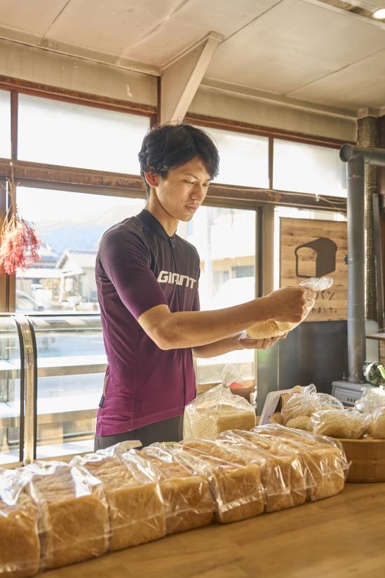 豊前・東峰サイクリング お・かもと（山の上のパン屋さん）08（縦）