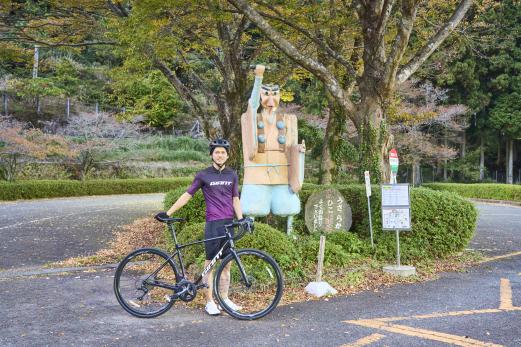 豊前・東峰サイクリング 求菩提資料館前バス停03（横）