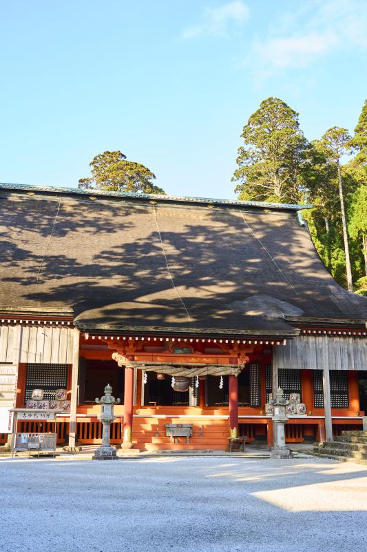 豊前・東峰サイクリング 英彦山神宮 奉幣殿03（縦）