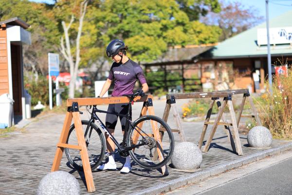 那珂川・大牟田サイクリング 中ノ島公園 サイクルスタンド03（横）