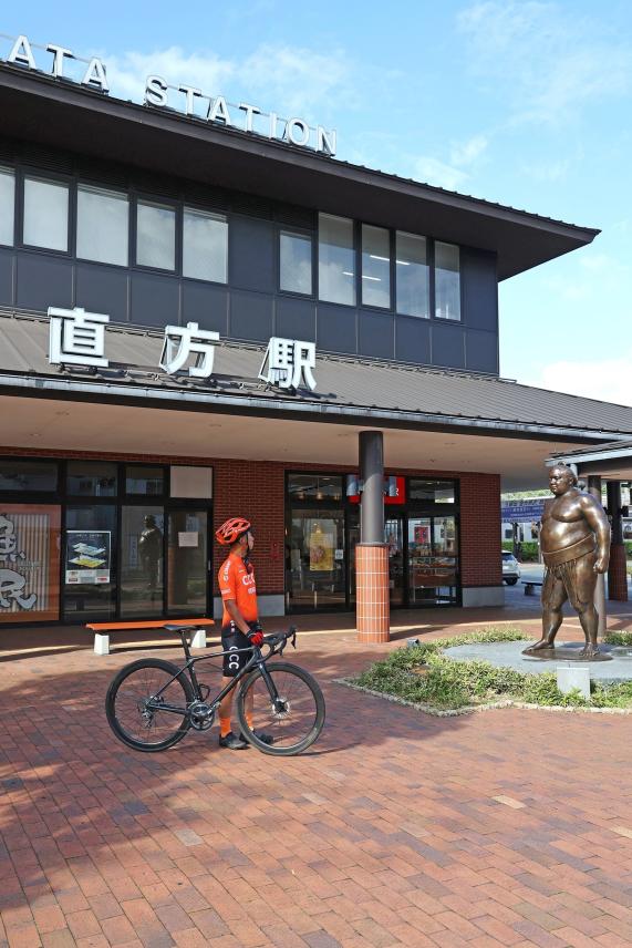 筑豊周遊サイクリング 直方駅04（縦）