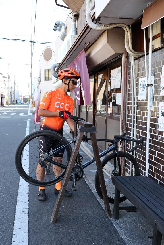 筑豊周遊サイクリング お好み焼 もすけ サイクルスタンド08（縦）