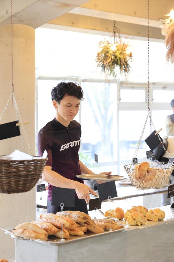 北九州（門司）・芦屋サイクリング ベーカリー＆シャンデリア エキセントリック09（縦）