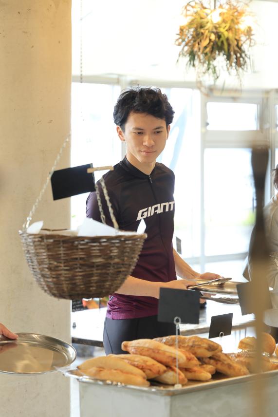 北九州（門司）・芦屋サイクリング ベーカリー＆シャンデリア エキセントリック12（縦）