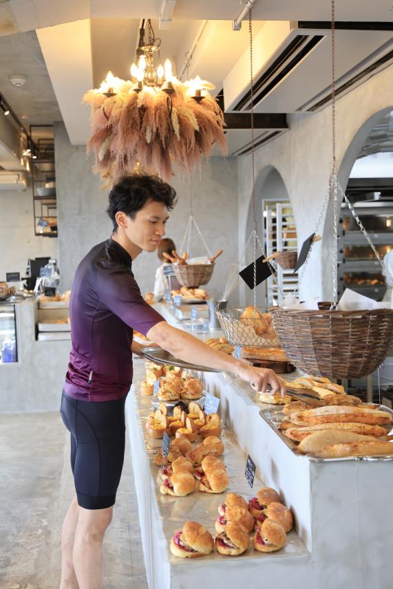 北九州（門司）・芦屋サイクリング ベーカリー＆シャンデリア エキセントリック14（縦）