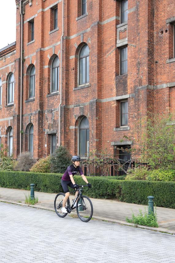 北九州（門司）・芦屋サイクリング 門司赤煉瓦プレイス 旧サッポロビール醸造棟09（縦）