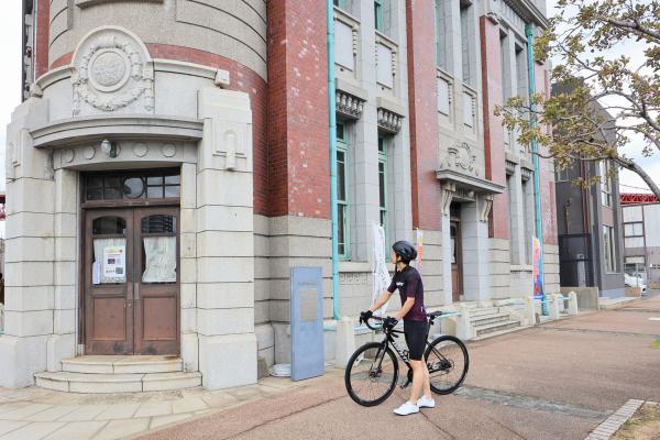 北九州（門司）・芦屋サイクリング 旧古河鉱業若松ビル03（横）