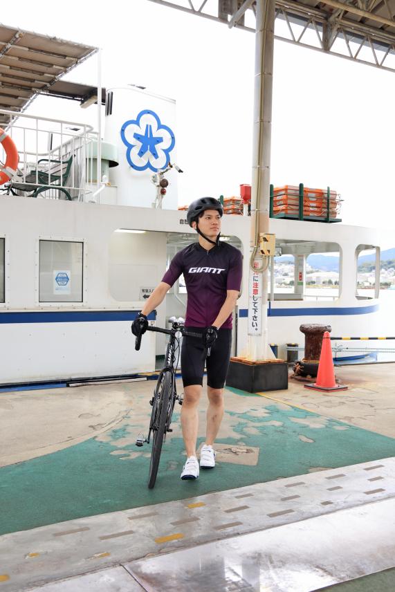 北九州（門司）・芦屋サイクリング 若戸渡船14（縦）