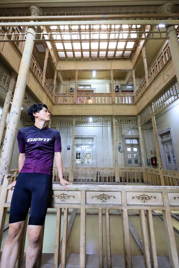 北九州（門司）・芦屋サイクリング 上野ビル（旧三菱合資会社若松支店）本館06（縦）