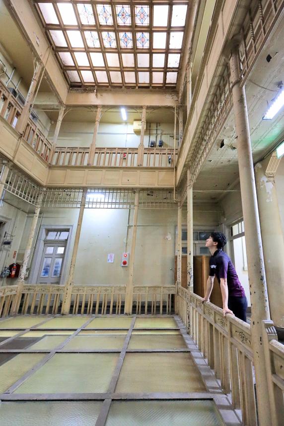 北九州（門司）・芦屋サイクリング 上野ビル（旧三菱合資会社若松支店）本館11（縦）