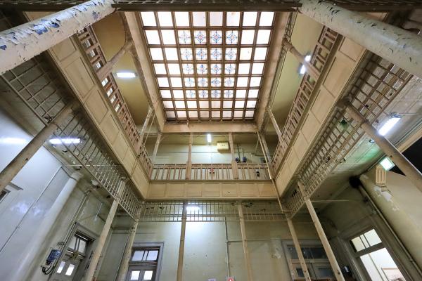 北九州（門司）・芦屋サイクリング 上野ビル（旧三菱合資会社若松支店）本館14（横）