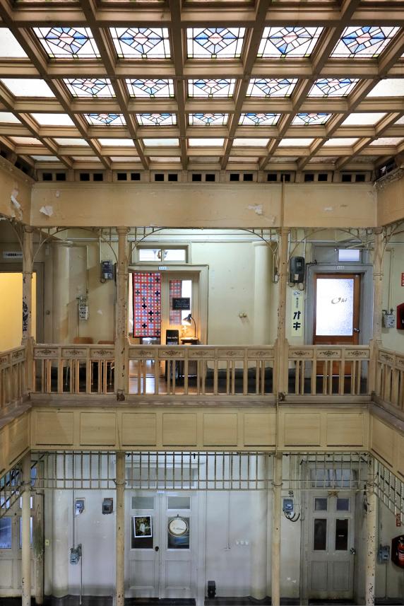 北九州（門司）・芦屋サイクリング 上野ビル（旧三菱合資会社若松支店）本館17（縦）