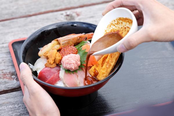 北九州（門司）・芦屋サイクリング お魚直売所 とと市場 海鮮丼63（横）