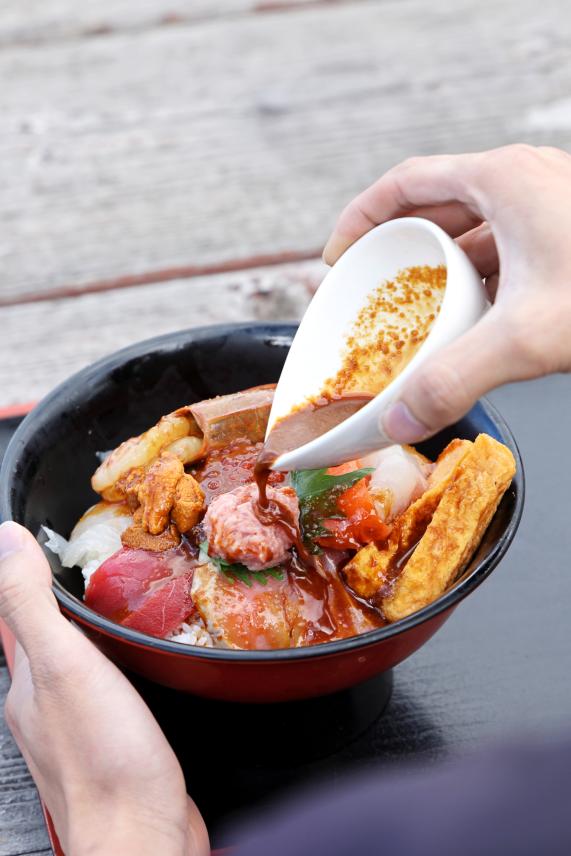 北九州（門司）・芦屋サイクリング お魚直売所 とと市場 海鮮丼64（縦）