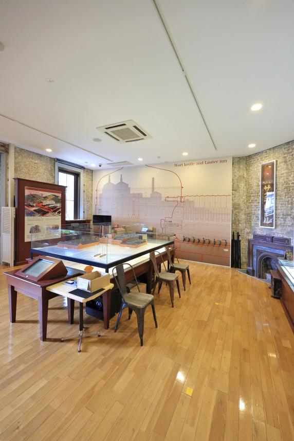 北九州（門司）・芦屋サイクリング 門司赤煉瓦プレイス 北九州市門司麦酒煉瓦館06（縦）