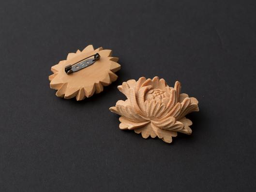 Wooden Broach made with sculptor's technique