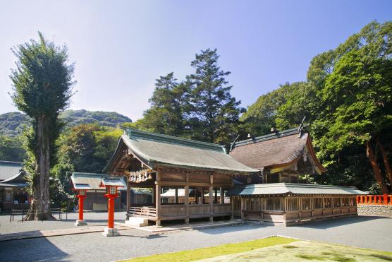 Munakata Taisha Nakatsumiya Shrine