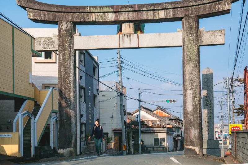 【取材記事】九州オルレ 久留米・高良山コース 大鳥居をくぐれば、その先は「パワースポット」-1
