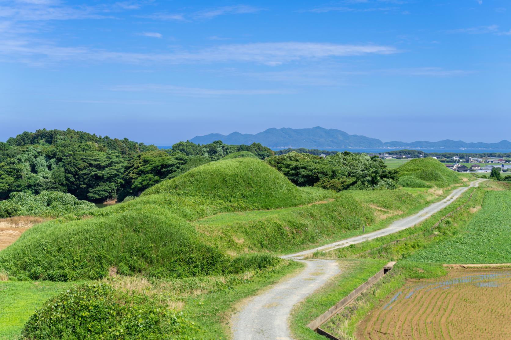 新原・奴山古墳群