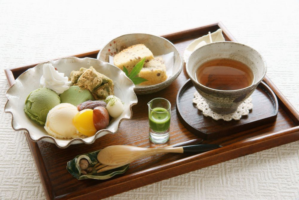 14:10 Lunch at Ushijima Seicha Chikugo Keyaki-dori Street Shop