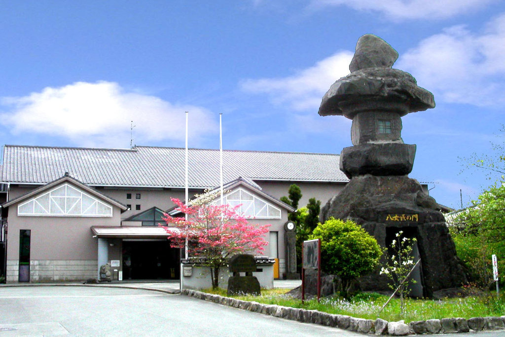 【Day2】12:05  Stroll around Yame Traditional Crafts Center