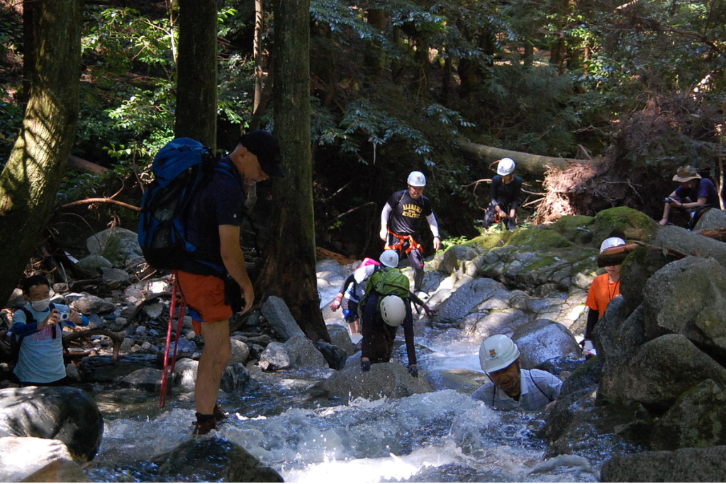【Day1】13:30 Shower Climbing at Onga River