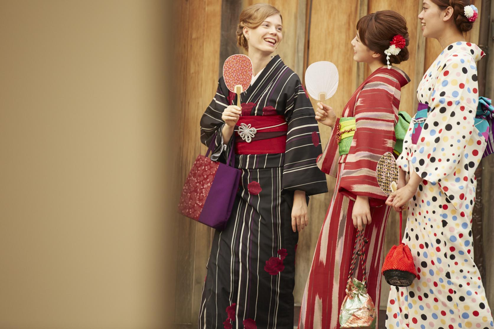 10:40  Koga Shin Kimonokan (Kimono Experience)