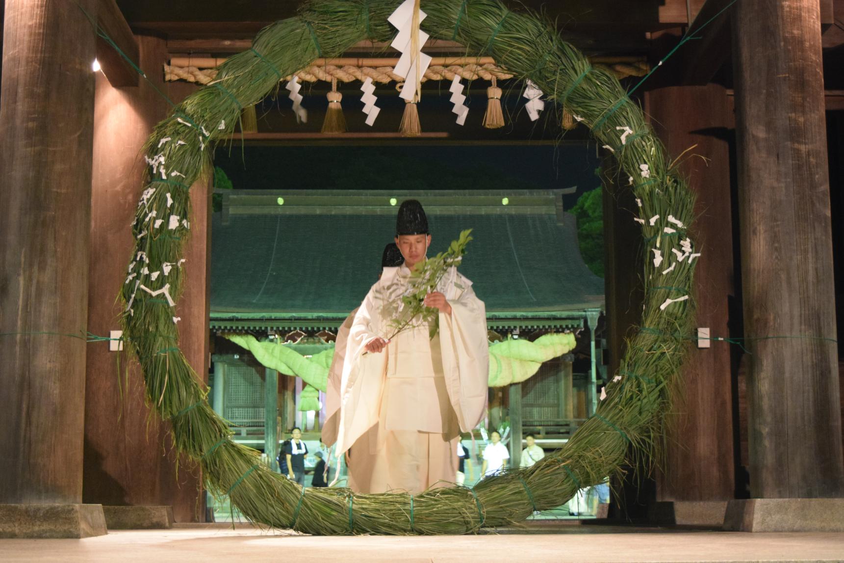 宮地嶽神社　大夏越祭（茅輪くぐり神事）（福津市）