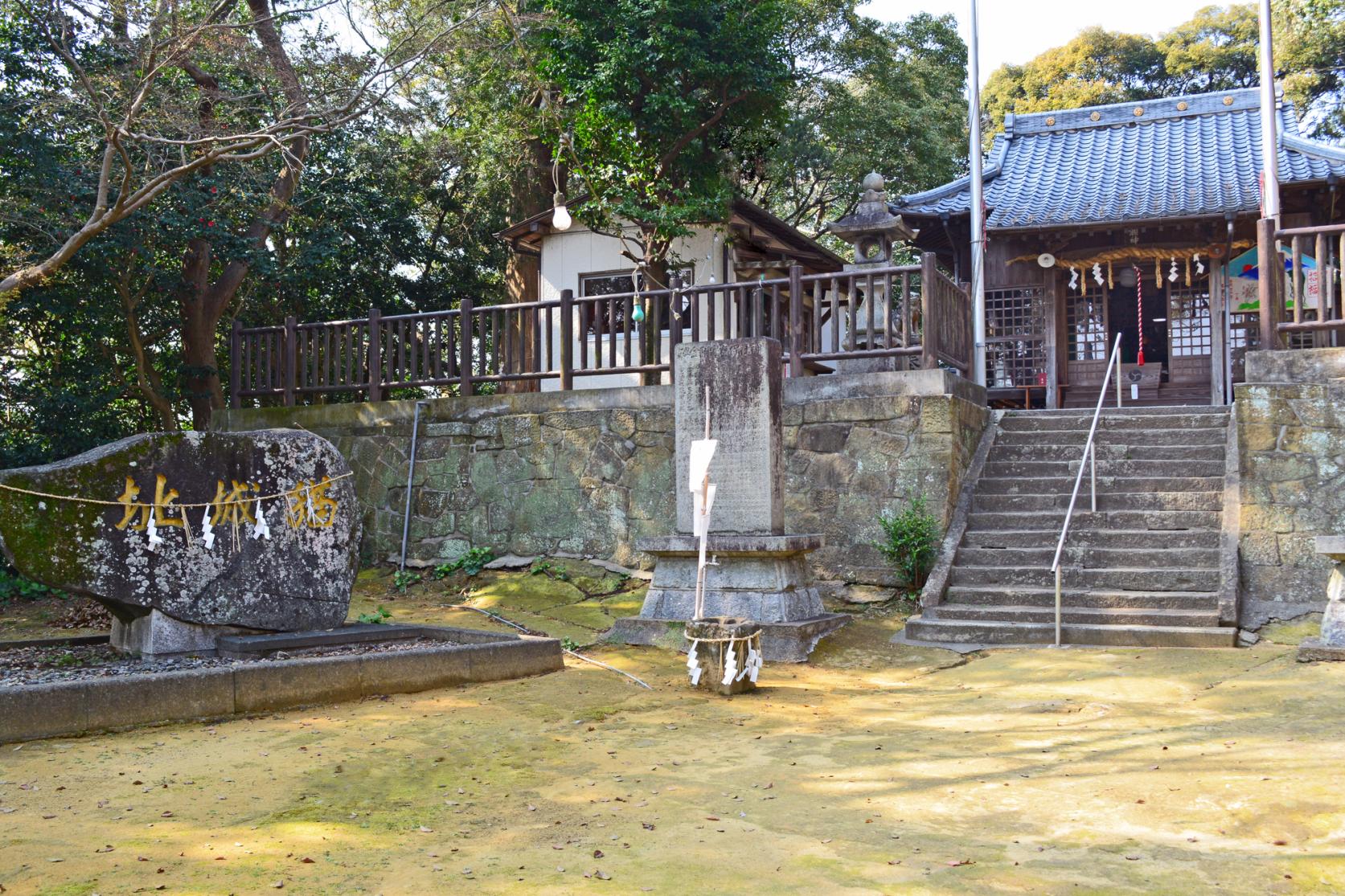 猫城址（ねこじょうし）と月瀬八幡宮