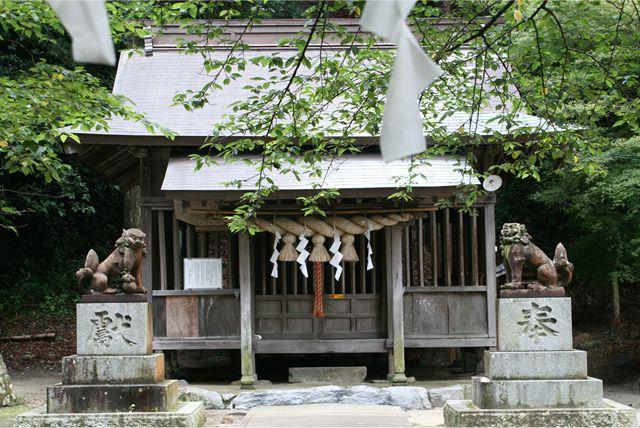 3.六所神社・薬師堂・古井戸跡