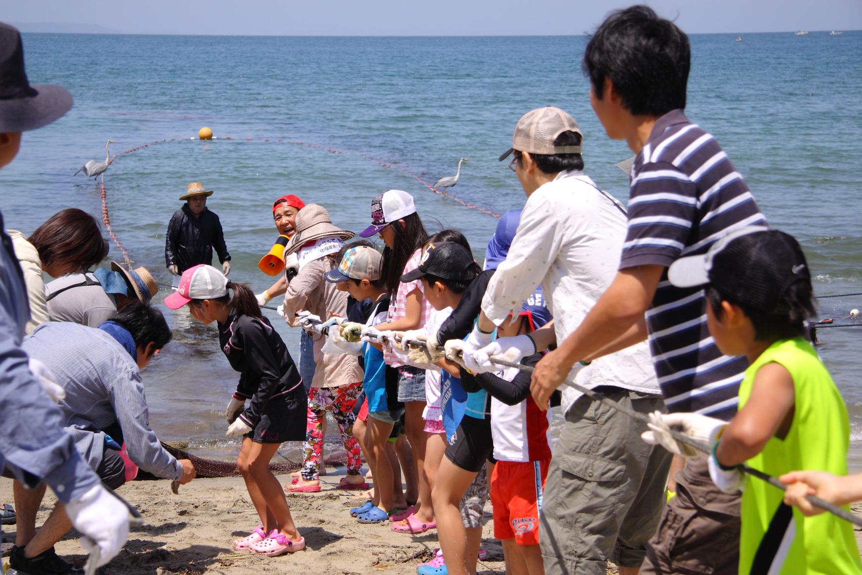 Pêche à la senne et déjeuner barbecue à Itoshima (Ville d'Itoshima)