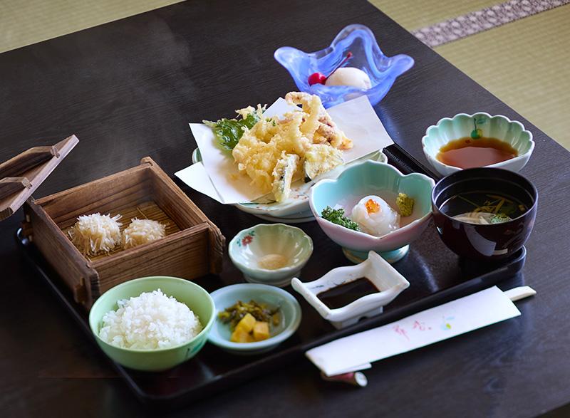 華杏 弥太楼