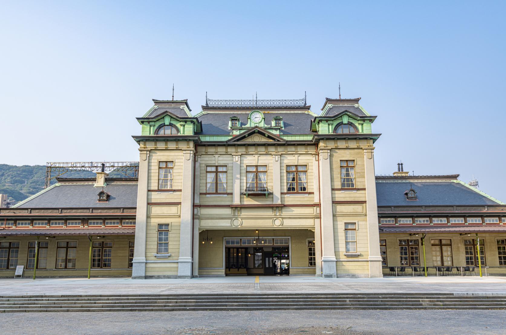 JR Mojiko Station