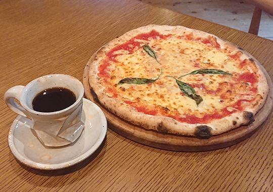 12:30〜13:40　kutsurogi+（クツロギ）