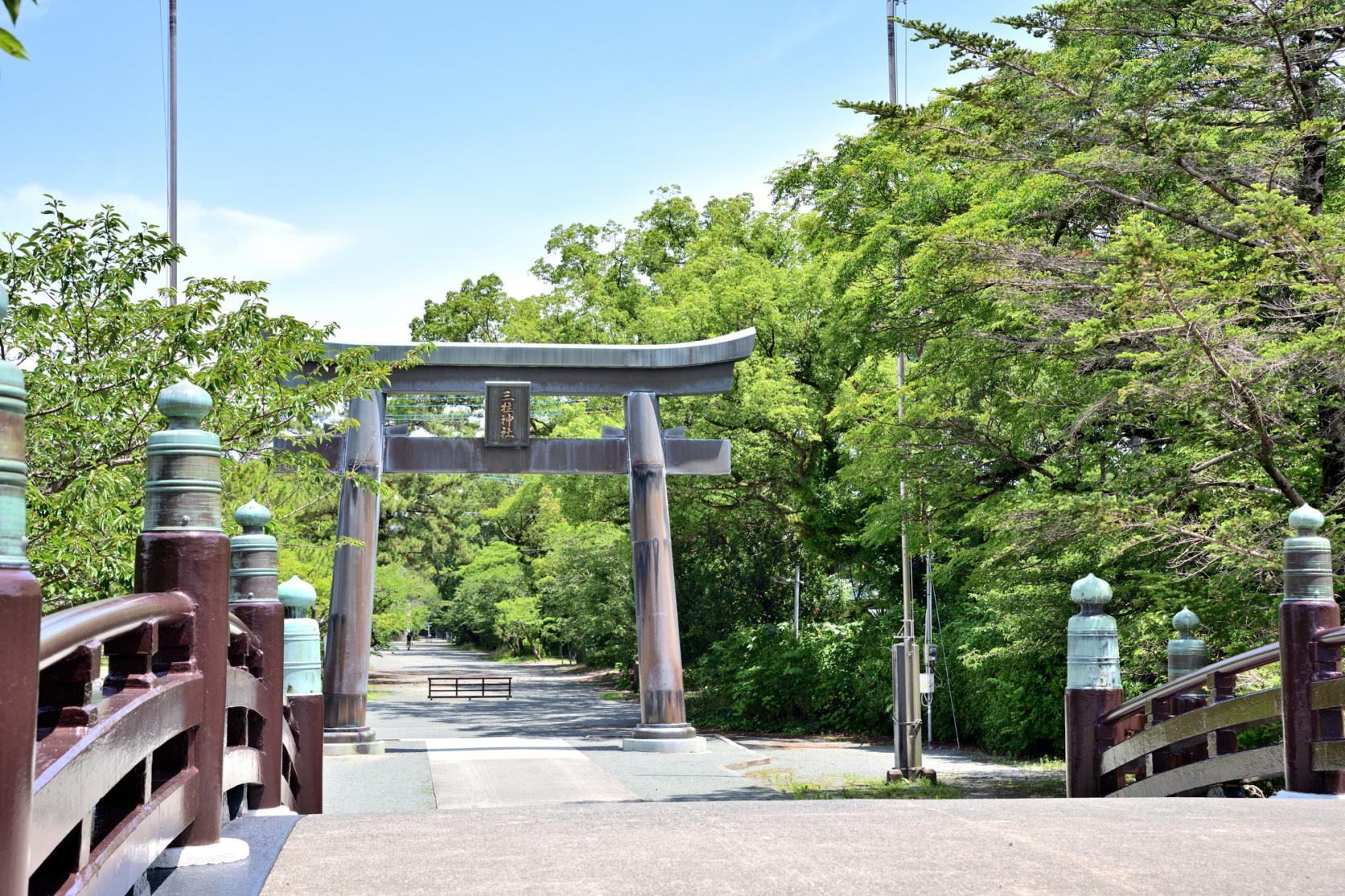 Mihashira Shrine