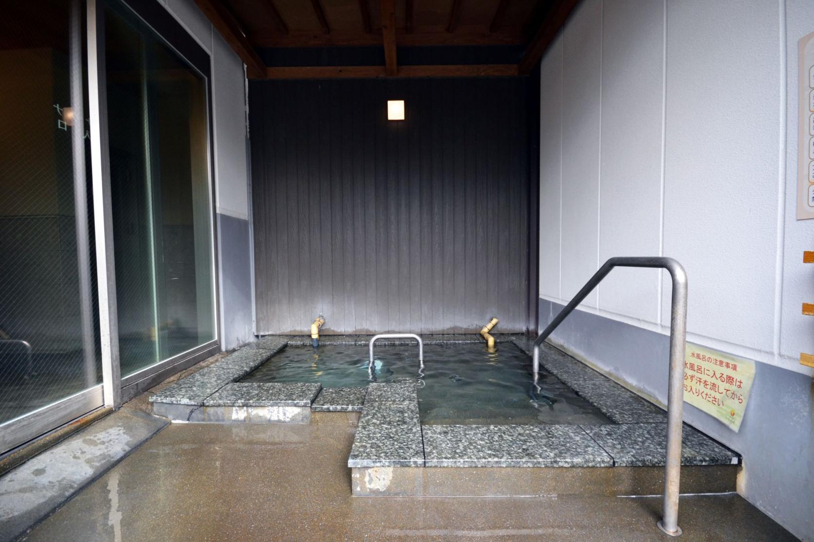 Mizumaki Tennen Onsen Icho no Yu-2