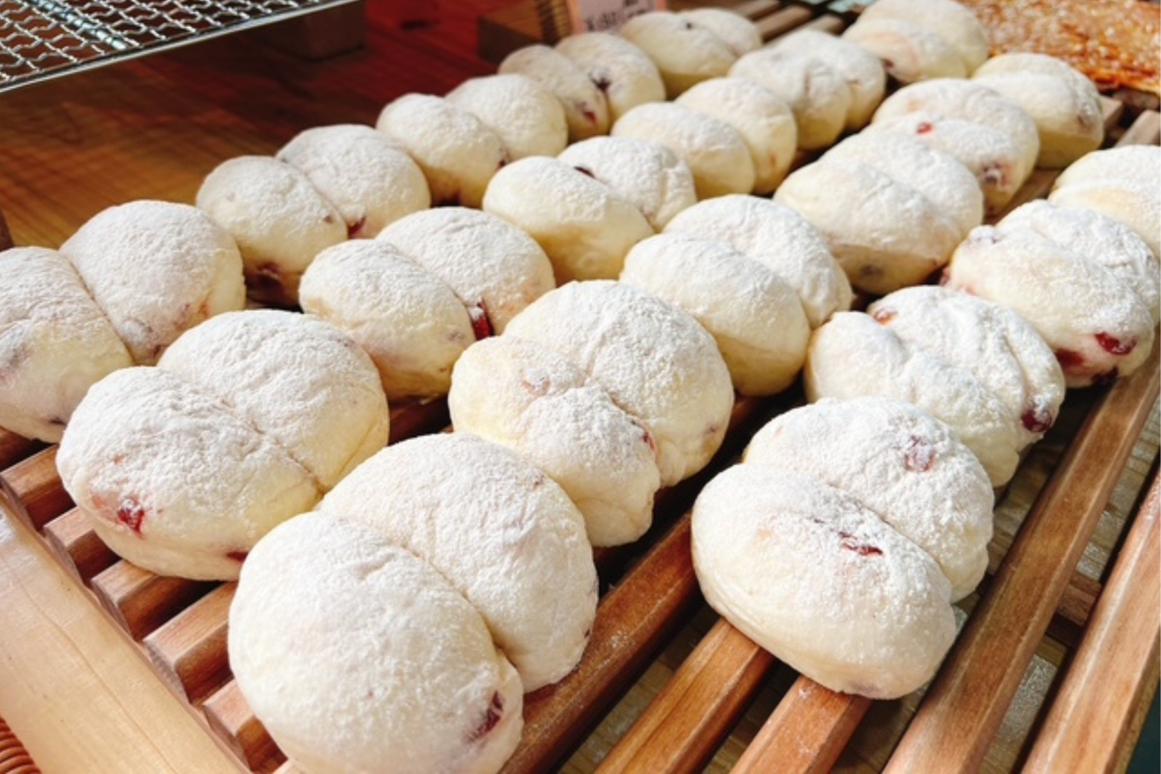 1.BAKERY-SOCO Saffron（ベーカリー倉庫サフラン）福岡飯塚店【飯塚市】｜黄金のメロンパン-7