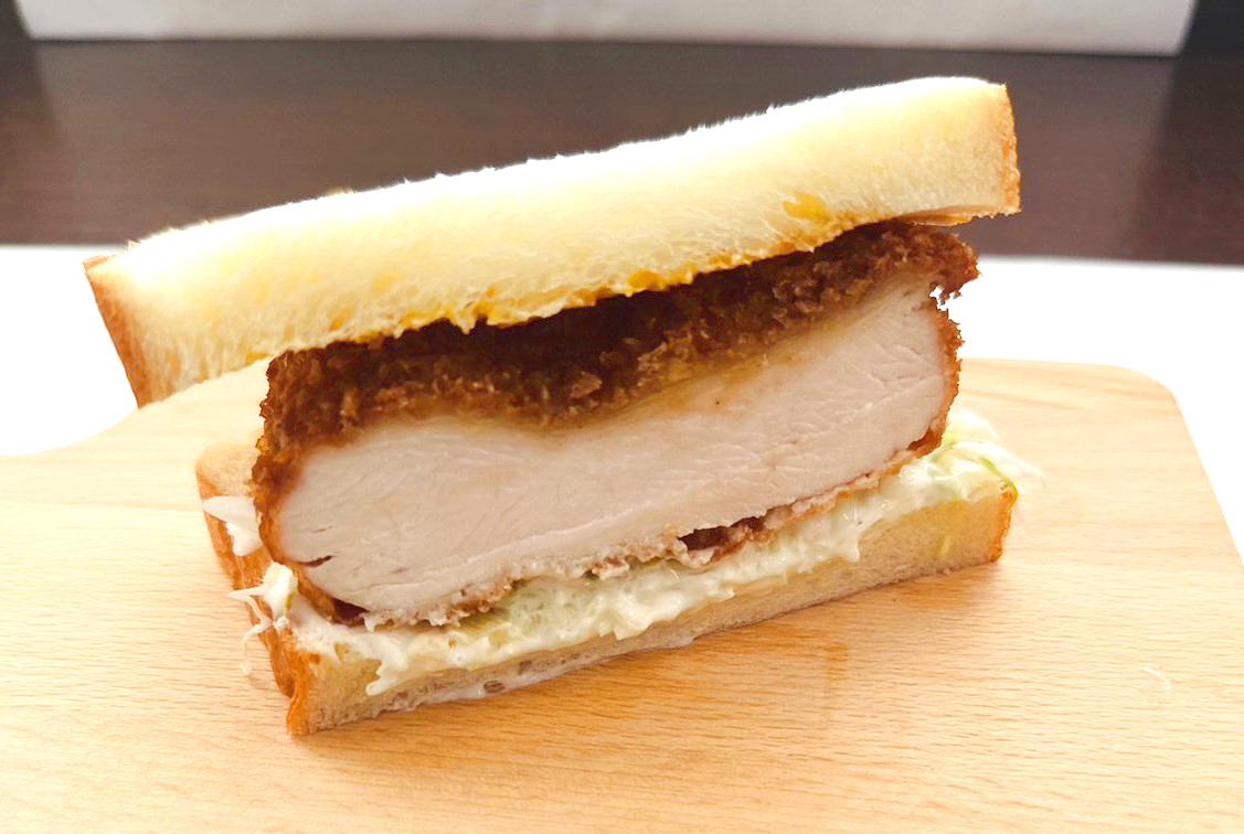 5.Eikichi Bakery【古賀市】｜肉の総菜パン-4