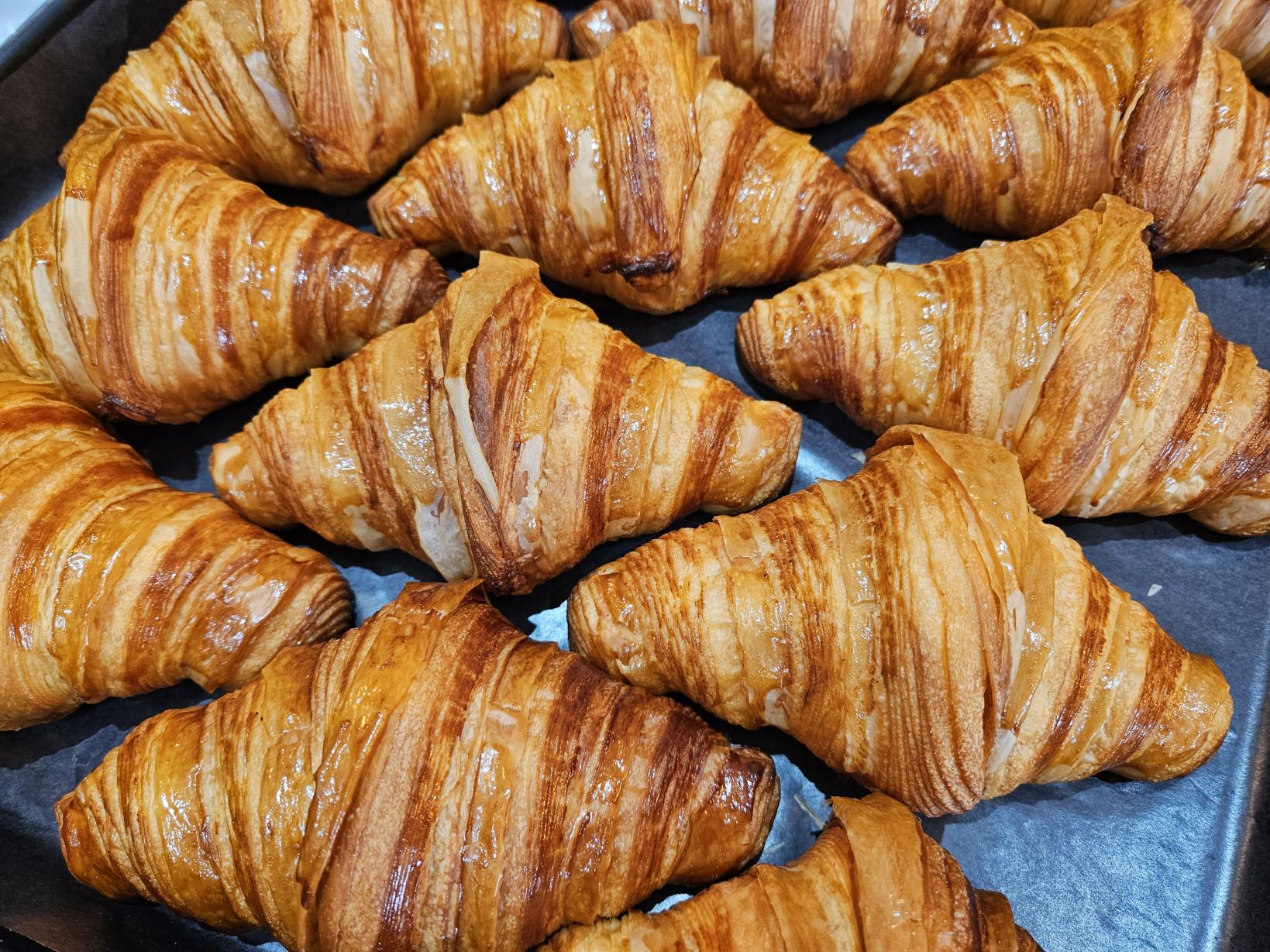 6.ORIGINE MONTMARTRE（オリジーヌ モンマルトル）【朝倉市】｜クロワッサン-0