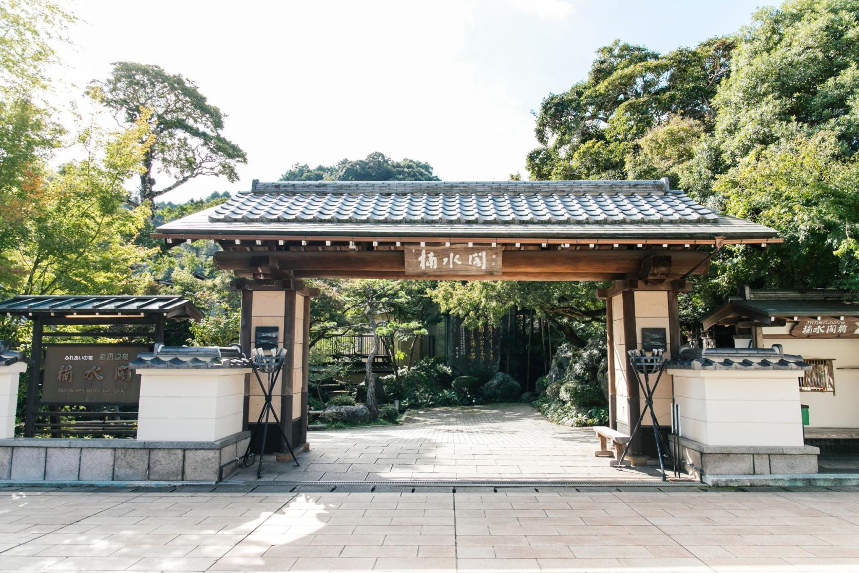 Wakita Onsen — A Quiet Hot Spring Retreat Wrapped in Nature-7