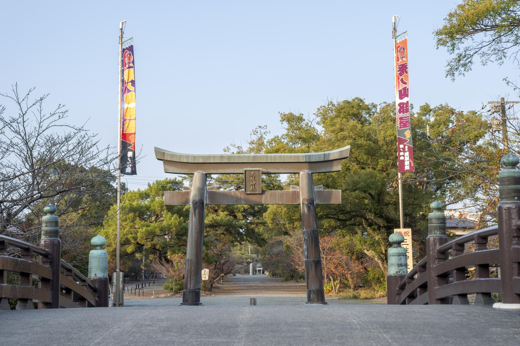 三柱神社｜堀割に抱かれ、柳川の時を刻む三柱神社-0