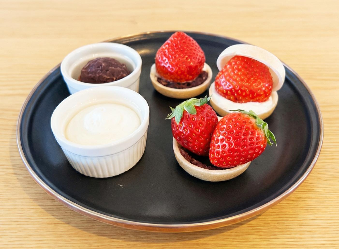 【うきは市・ナイトストロベリー狩り】ライトアップされた幻想的ないちご園｜筑後エリア-6