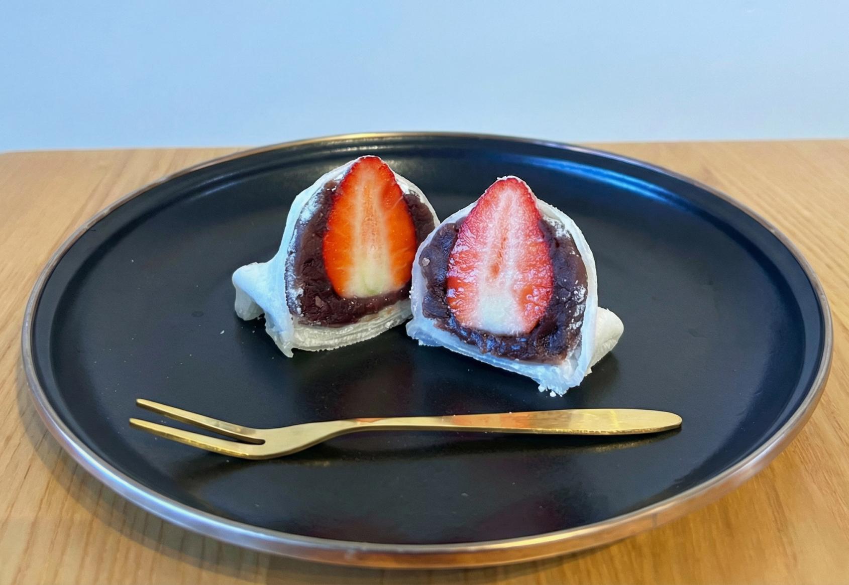 【うきは市・ナイトストロベリー狩り】ライトアップされた幻想的ないちご園｜筑後エリア-4