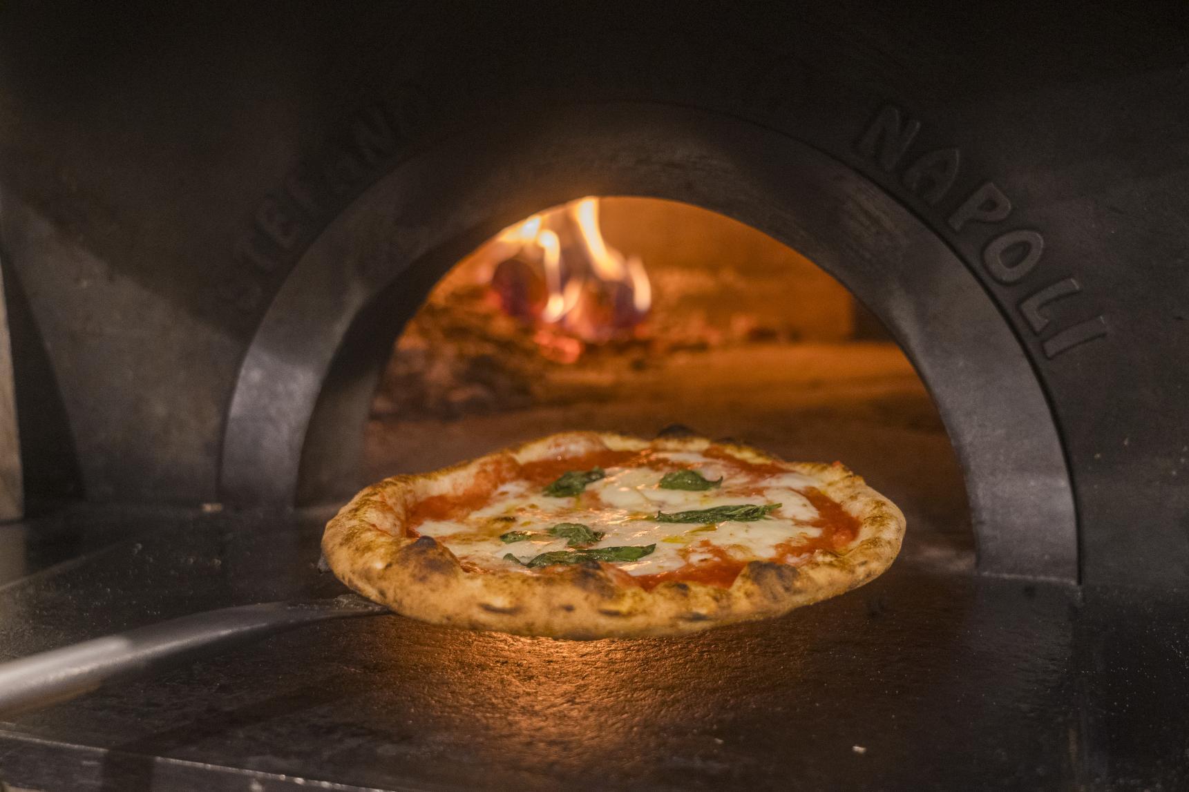 【上毛町・本格ナポリピッツァ作り体験】炎と職人技に触れる夜の本格体験｜北九州エリア-0