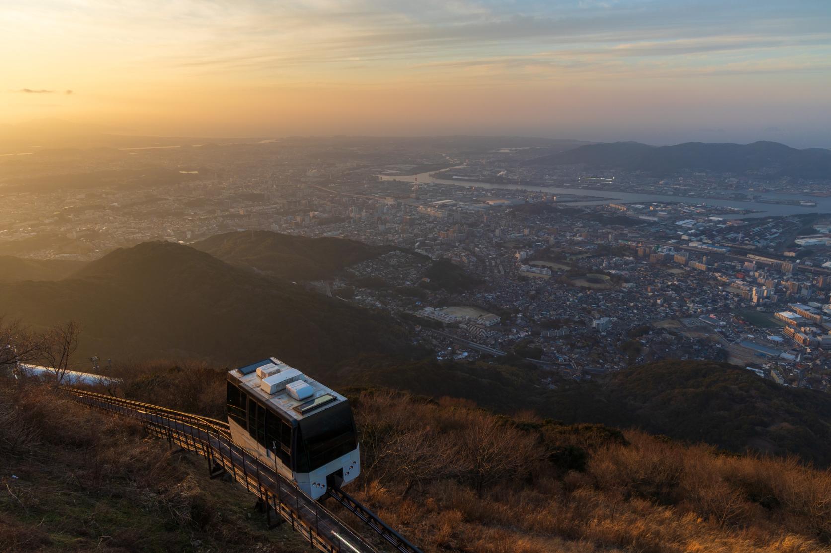 天空と海上から眺める「100億ドルの夜景」｜北九州エリア-2