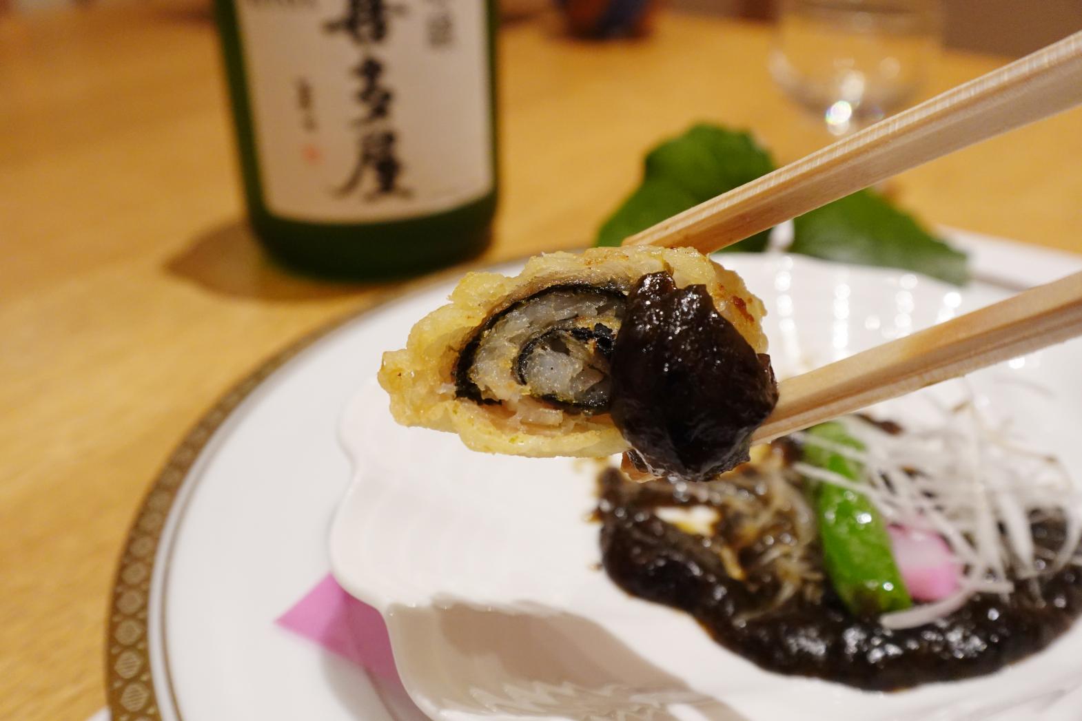 【強肴】煮付けの定番を「フレンチ」の領域へ。くちぞこの磯辺鳴門巻-1