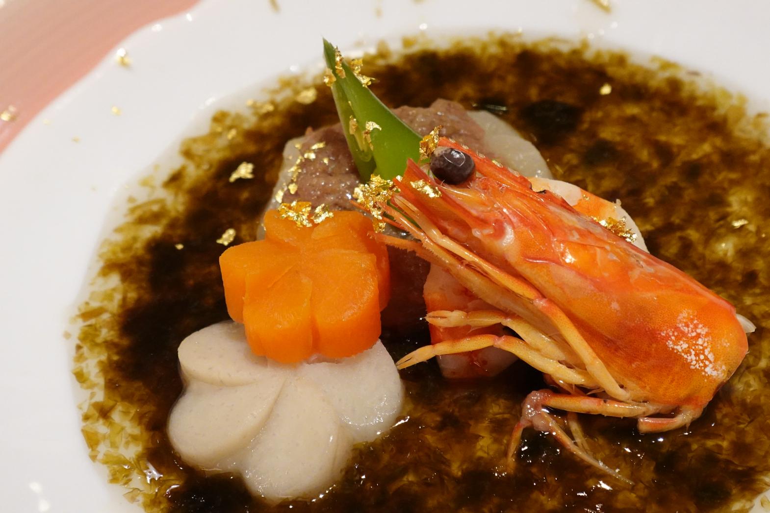 【炊き合わせ】海老と牛すじ、野菜を包み込む、芳醇な「海苔餡」と昔ながらの純米酒-1