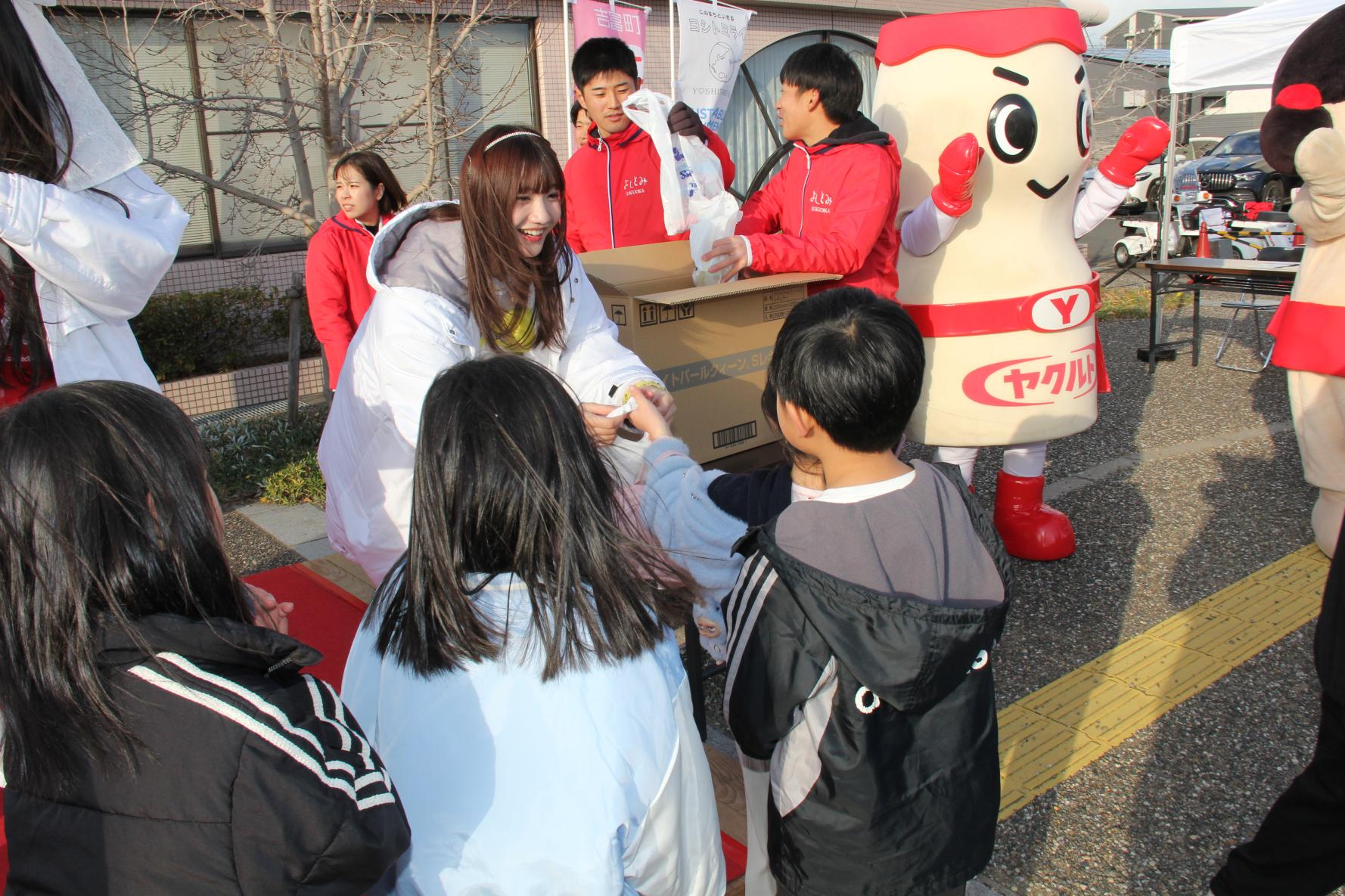 LinQ、吉冨町とのコラボ自販機設置にあたり、お披露目式が行われました！（2026年1月21日）-8