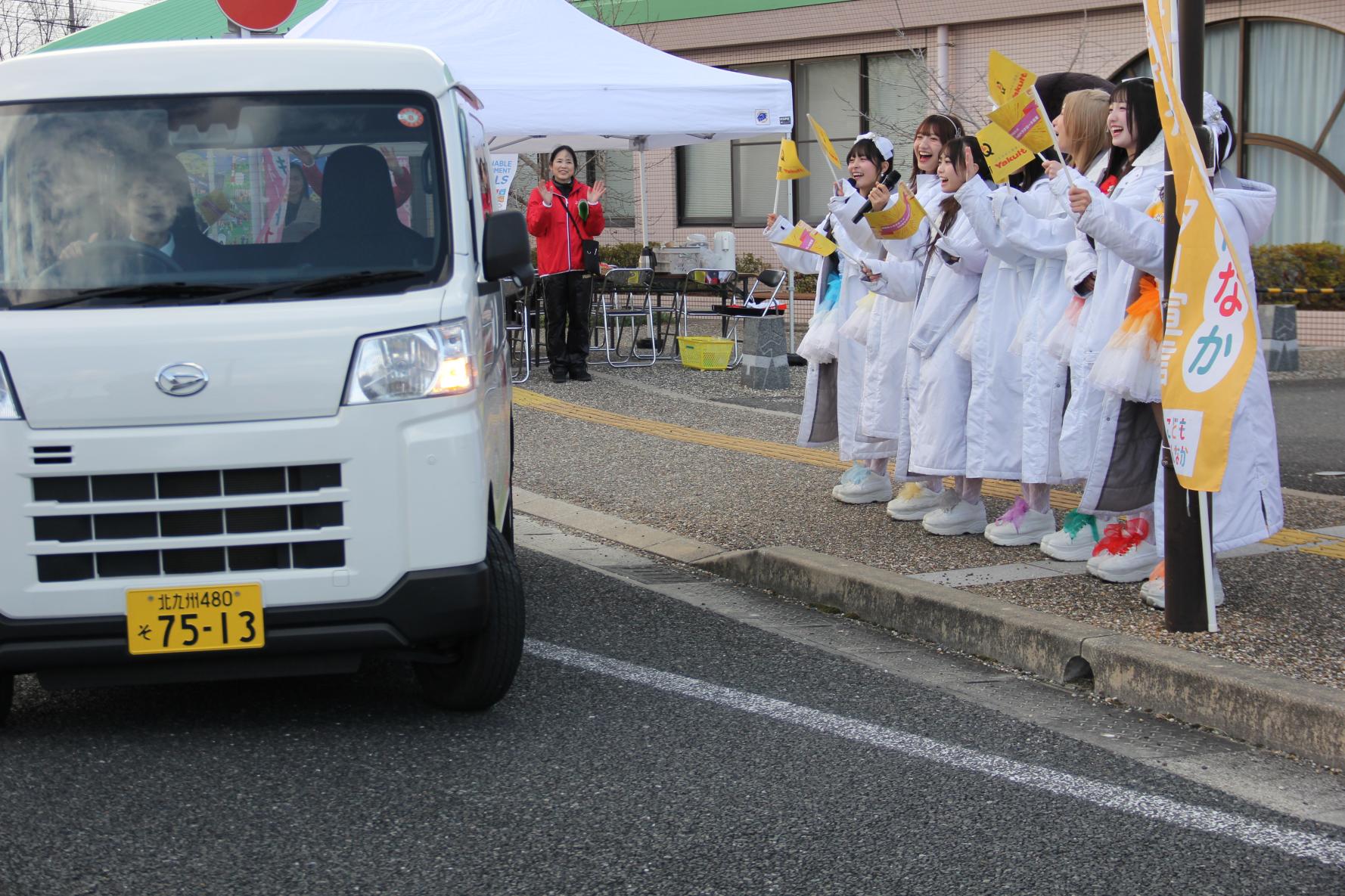 LinQ、吉冨町とのコラボ自販機設置にあたり、お披露目式が行われました！（2026年1月21日）-2